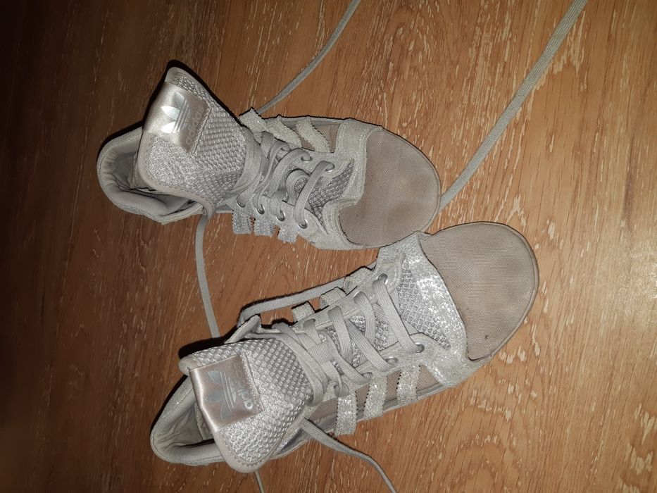 Босоножки на платформе , сандалии адидас.