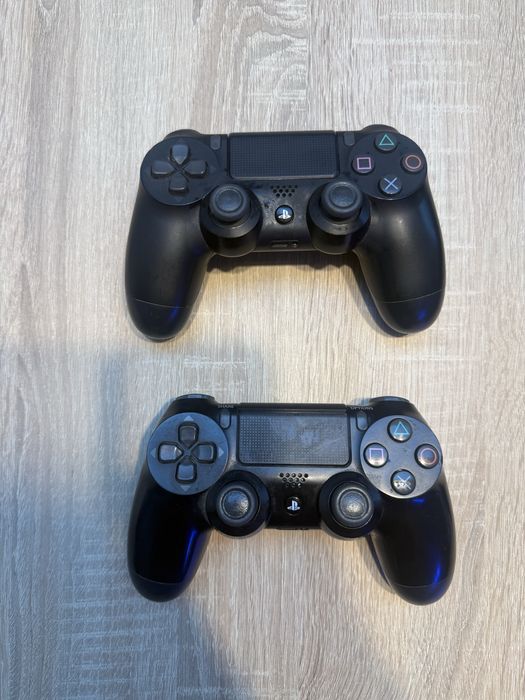 PlayStation 4 Pro 1TB + 2 controllere + cabluri