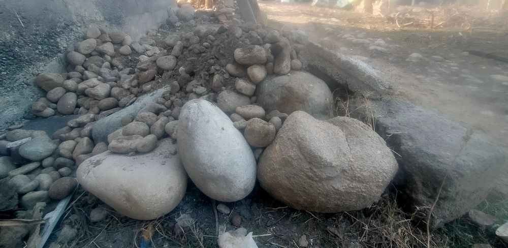 Камни для стройки