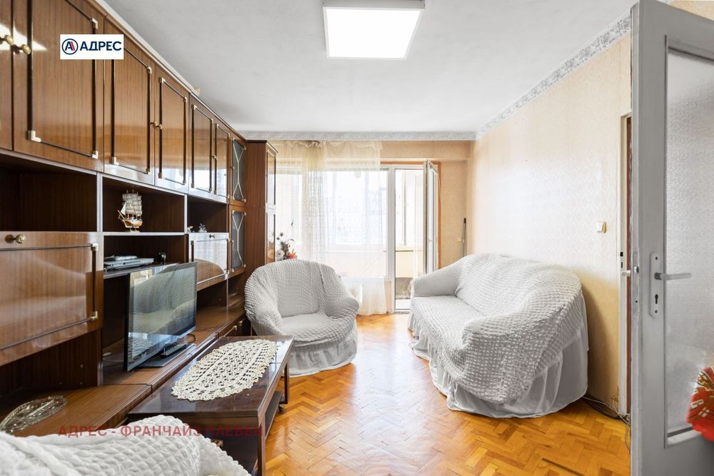 Продава се Тристаен апартамент в Плевен, Сторгозия - 75 кв.м за 1067 €/кв.м - Снимка #2