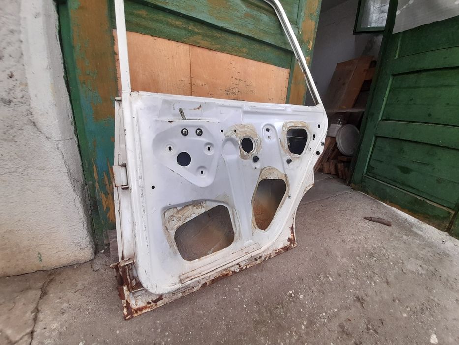 Usi dacia  1310 berlina break CN4