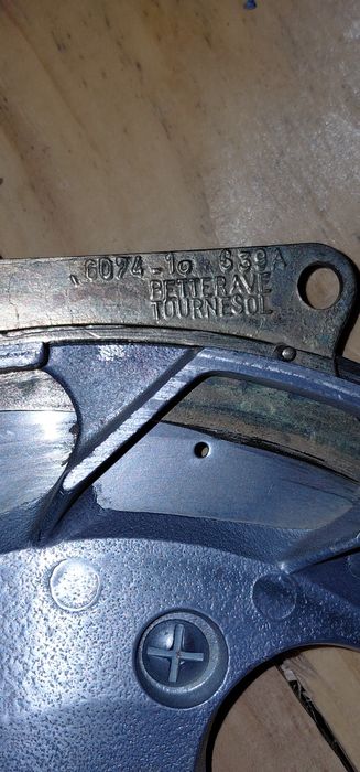 Semanatoare monosem  cu discuri de  porumb si de floarea soarelui