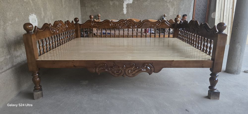 Tapchan, yogoch kiravat,