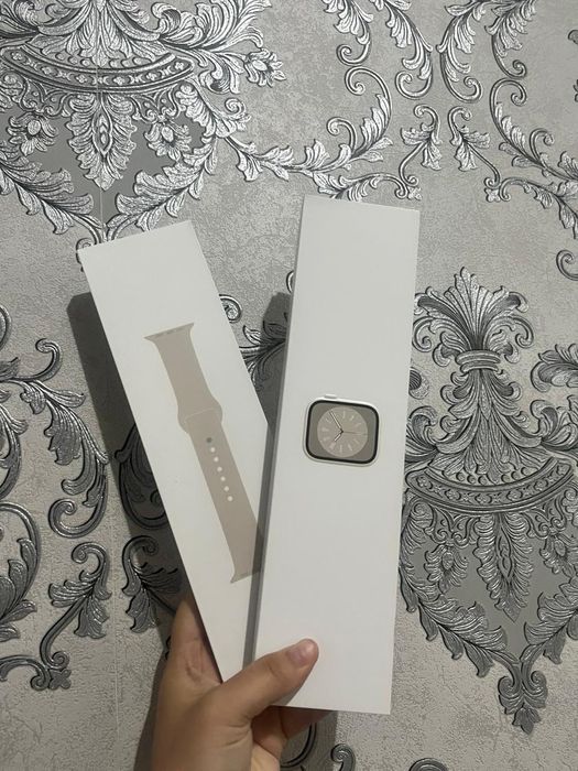 Apple watch series 8