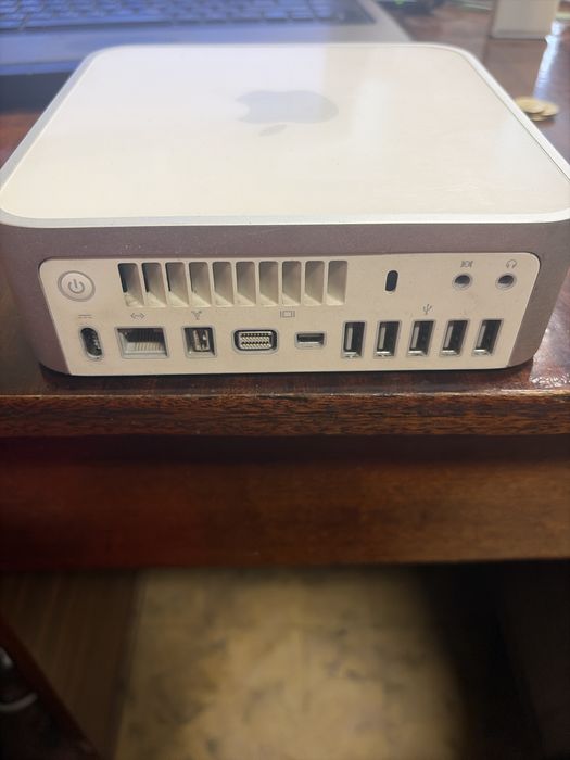 Mac mini 2009 година