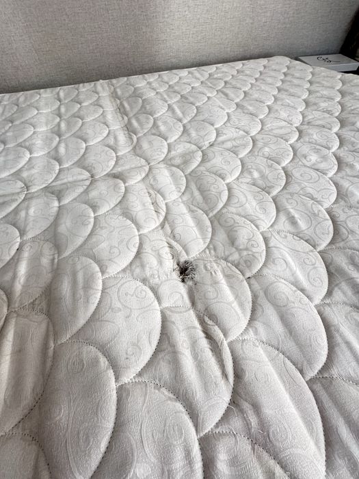 Кровать двуспальная