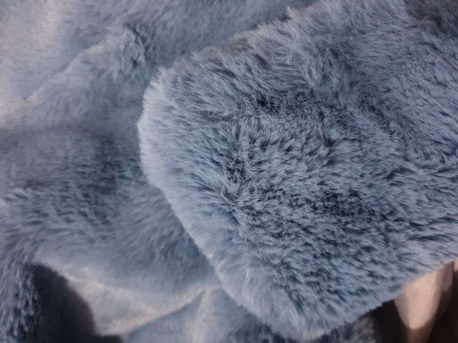 Haina blanita artificiala albastru prafuit superba noua L 40