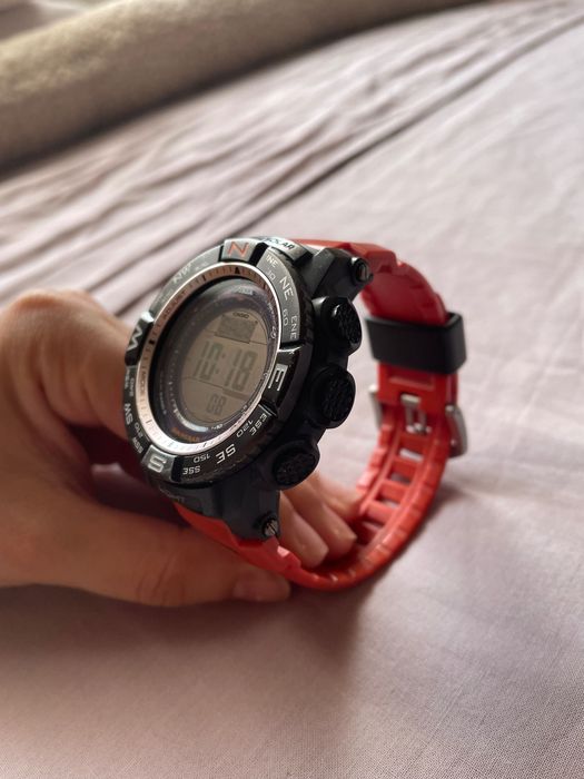 Продавам Casio Pro Trek модел PRW-3500Y