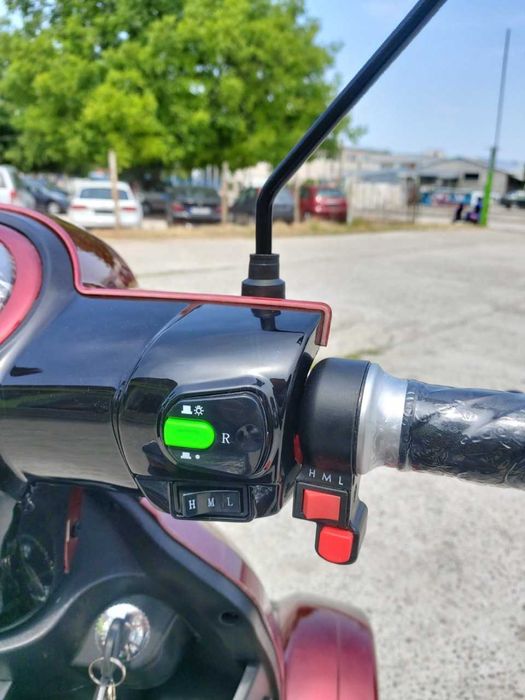 Електрическа четириколка FM4-LUX 1500W-RED с2 години гаранция