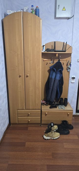 Продам прихожку б/у