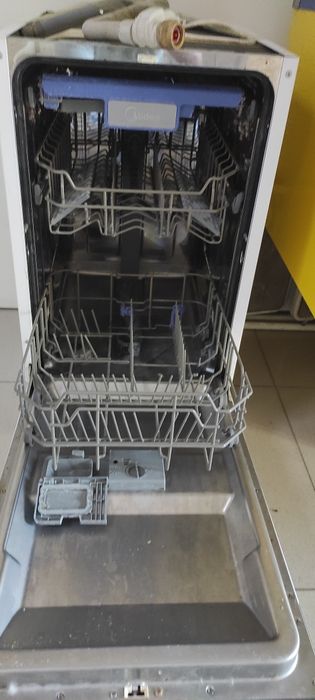 Продам посудомоечную машину