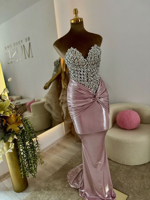 Rochie de ocazie cu pietre si cristale swarovski