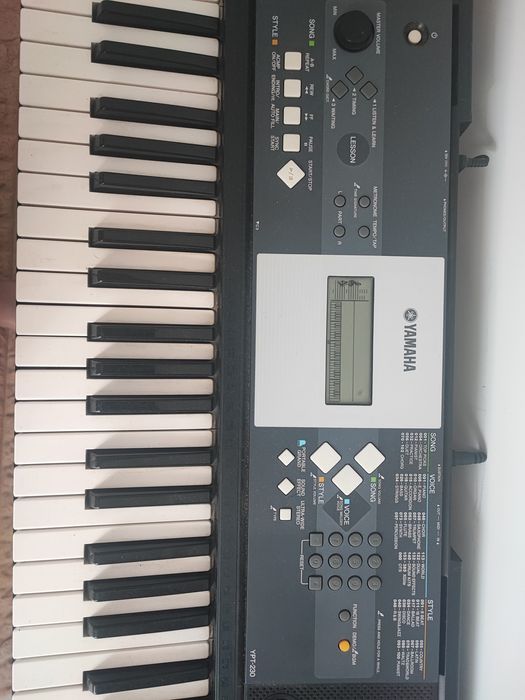 Set Claviatura YAMAHA YPT230 (nefolosita) 650 lei și separat  controller APC Keys 25 (doar testat , nefolosit) 350 lei