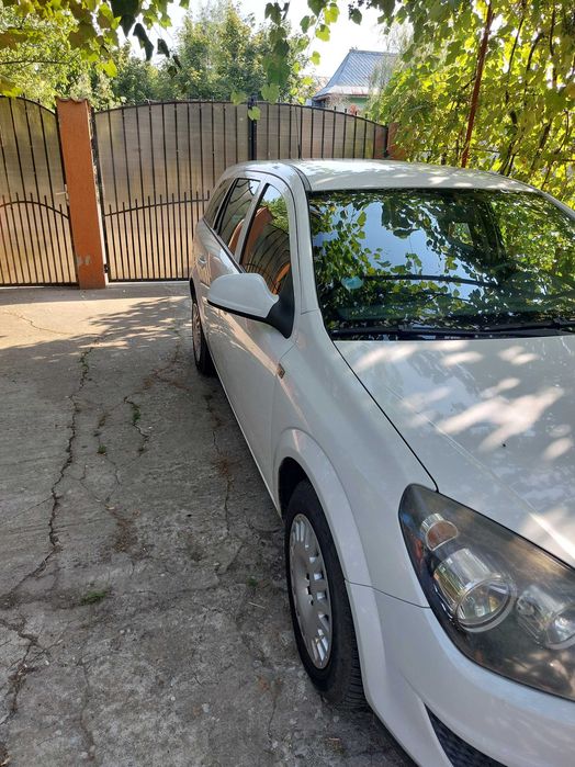 OPEL Astra 2010 — imagine 4