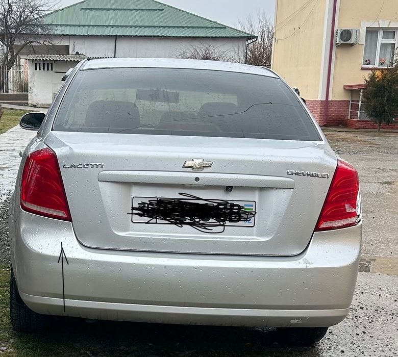 Лассети стоп фара чап тарафи яхши онг тарафи синган