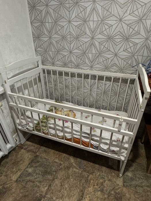 Продам детскую кроватку