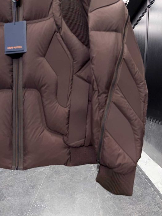 Geaca Louis Vuitton - calitate premium prezentare completa