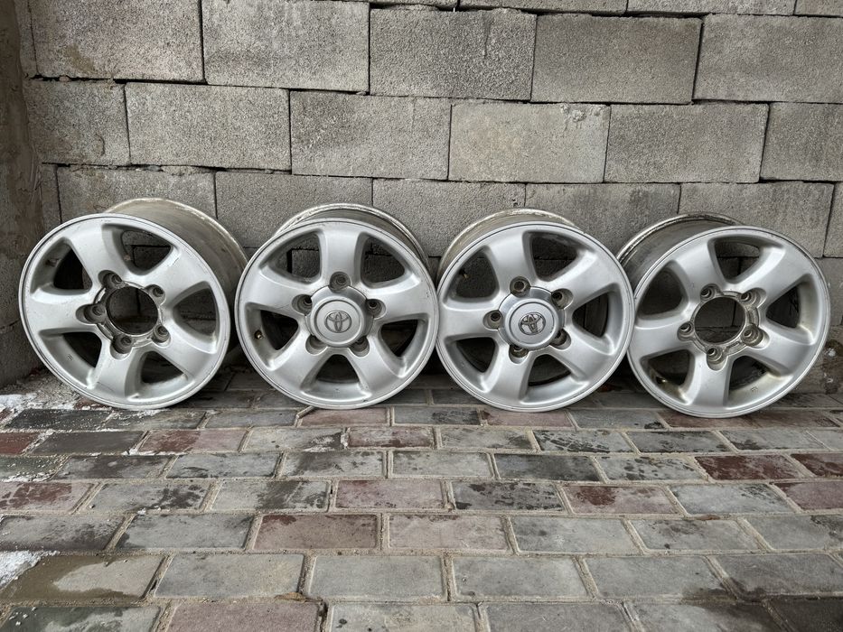 Продам диски от Land Cruiser J200, год 2008