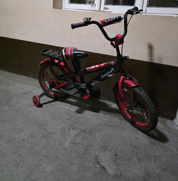 Bolalar velosiped ,qulay va chiroyli xolati yaxahi