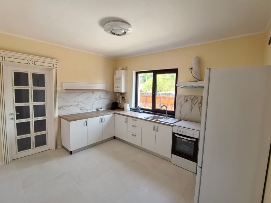 Casa mobilata de inchiriat, in Valea Lupului
