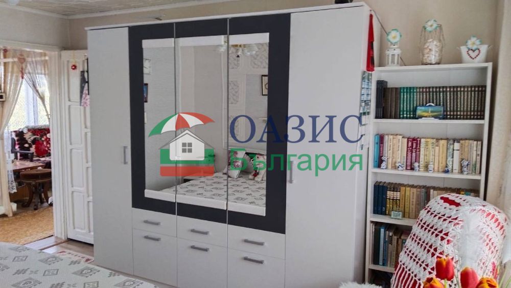 Двуетажна къща с парцел от 870 кв м В С. Вресово, Общ. Руен, обл. Бургас, България,