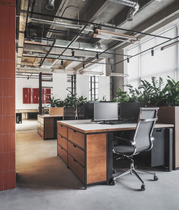 Офисная мебель.  Столы шкафы тумбы кресло