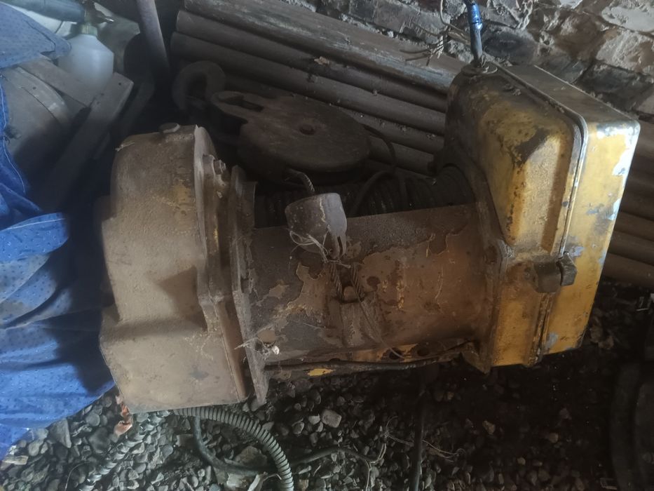 Продам электрический тельфер на 380