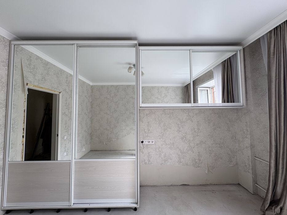 Шкаф купе с зеркалами