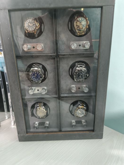 Soatlar mexanizmini yurgʻazish uchun soat karobkasi.