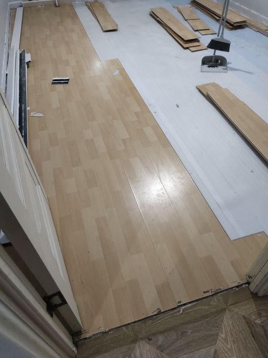 Отдам даром ламинат