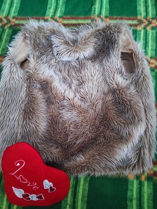 Дамски елек с косъм