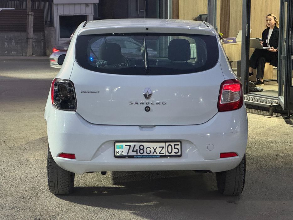 Renault sandero 2018г