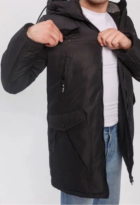 Куртка зимняя, с капюшоном