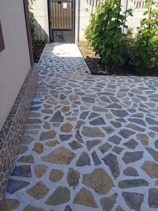 Vând si montez piatra