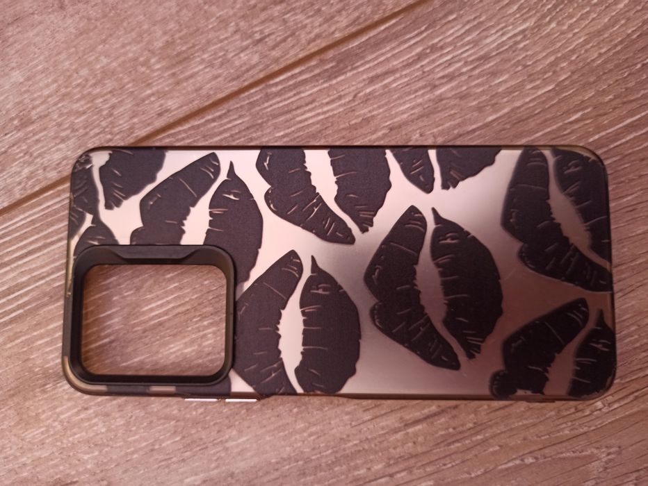 Продавам калъфи за телефон xiaomi redmi note 12
