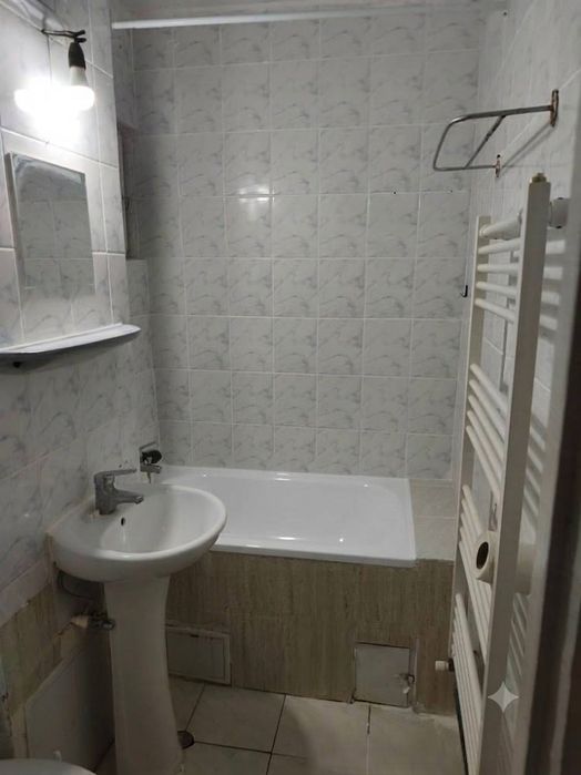 Apartament 2 camere,  etaj 1, centrală proprie – 400 m de Academia de Muzică