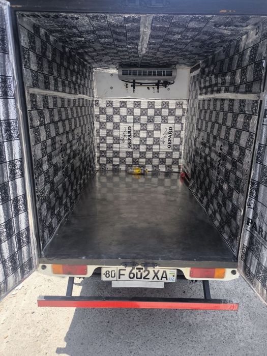 Damas soltiladi chiroyli taxlangan