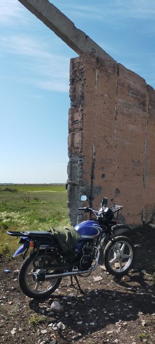 Продам яки 200куб