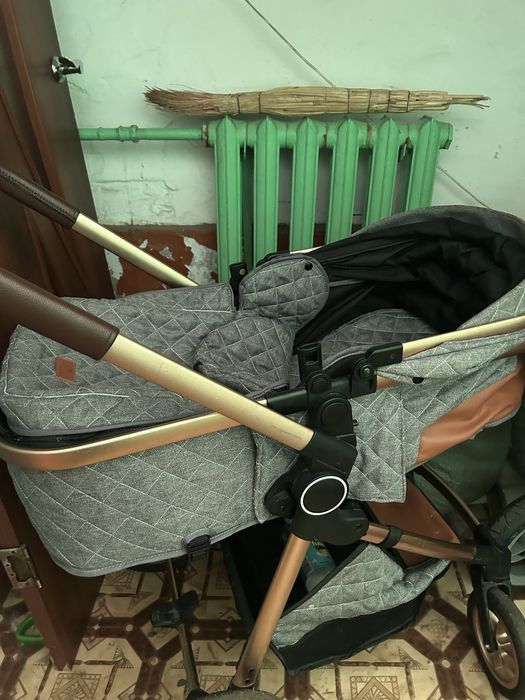 Продается … коляска бу