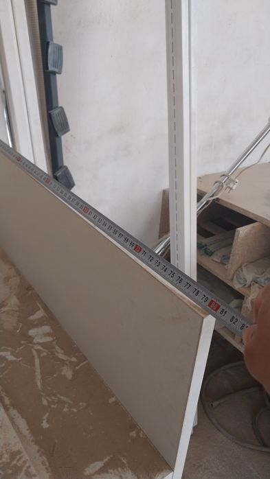 Стол с шкафчиками,универсальный.