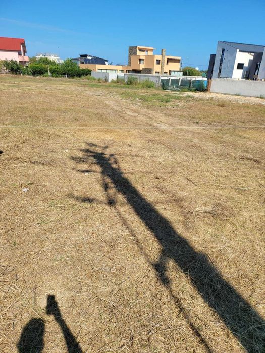 teren intravilan(zona de vile) palazu mare