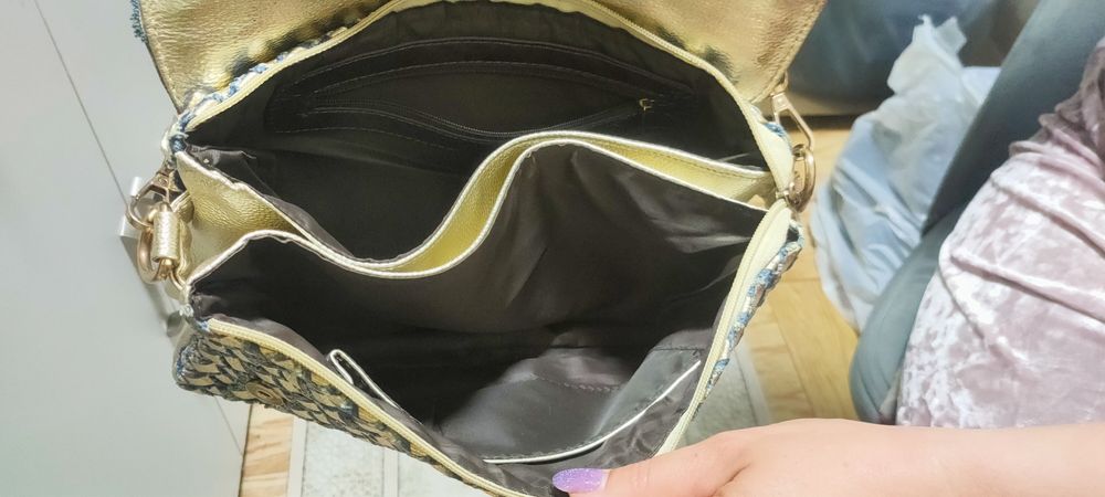 Сумочка с камнями.