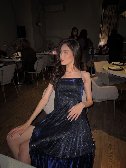Синее вечернее платье