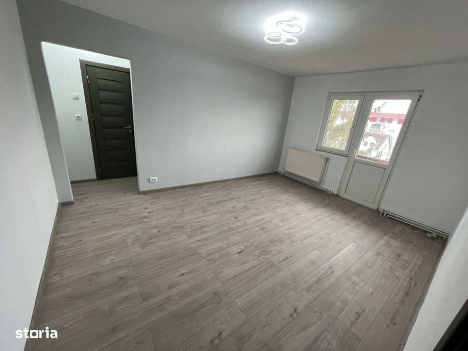 Apartament 2 camere semidecomandat,renovat,Mihai Viteazul