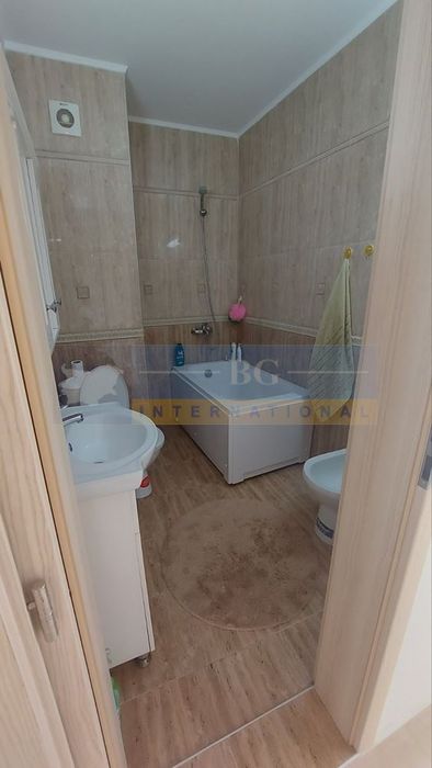 Продава се Тристаен апартамент в Поморие - 96 кв.м за 967 €/кв.м - Снимка #5