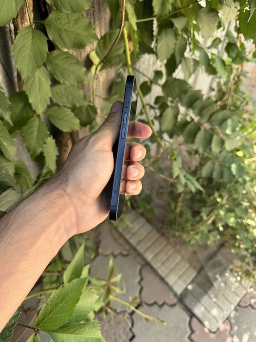 Продам Айфон 13 128Gb