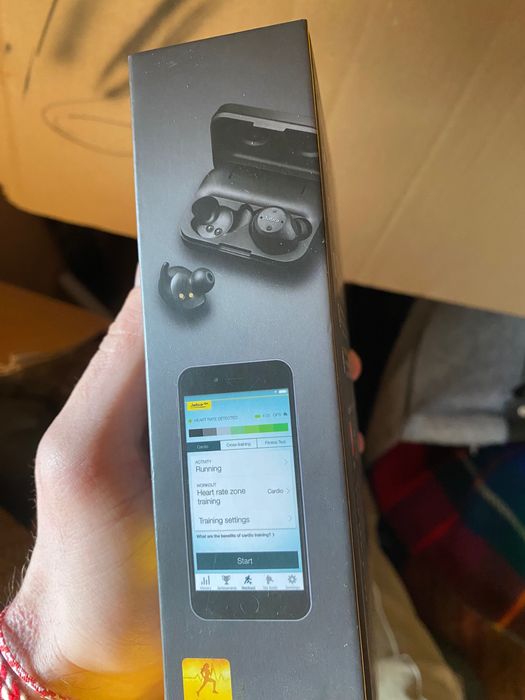 слушалки Jabra Elite Sport.