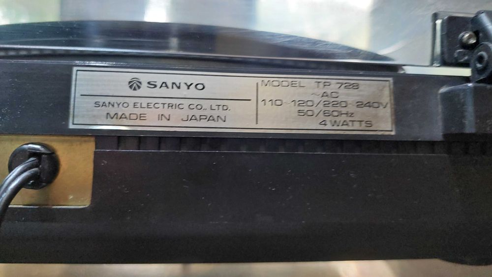 Грамофон SANYO TP 728