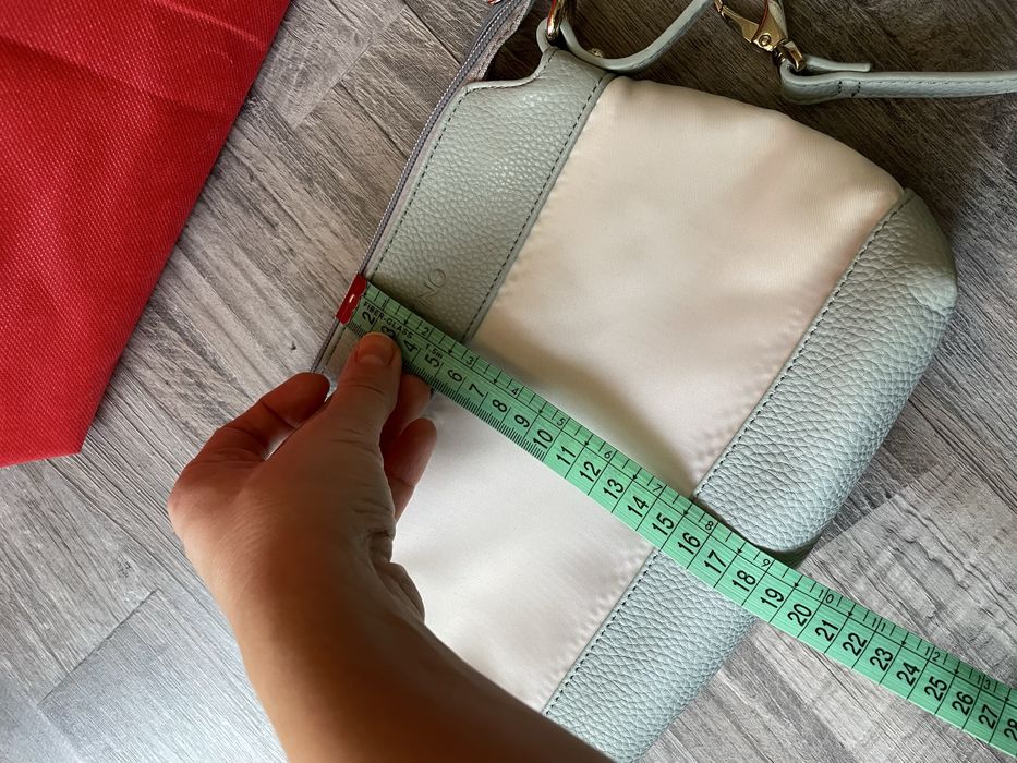 Geanta valentino noua medie