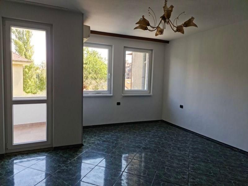 Продава се Тристаен апартамент в София, Редута - 148 кв.м за 1292 €/кв.м - Снимка #2